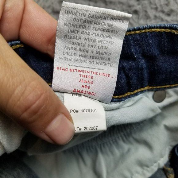 Torrid Shorts Womens 12 Medium Wash Floral Stretch Mid Rise Frayed Hem Denim - Picture 14 of 15